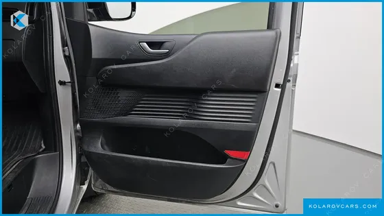 HYUNDAI STARIA CARGO 5-SEATER