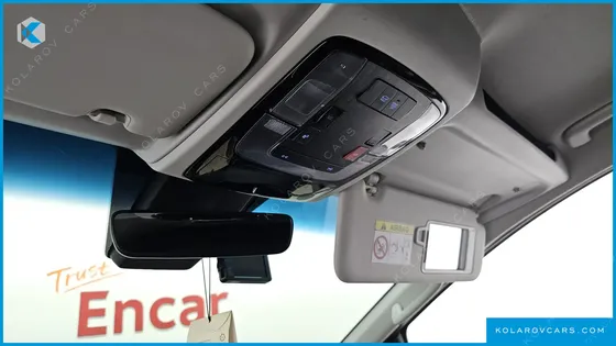 HYUNDAI STARIA CARGO 5-SEATER