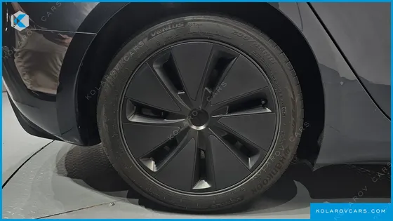 TESLA MODEL 3 RWD