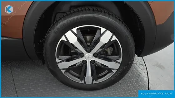PEUGEOT 5008 1.5 BLUEHDI GT