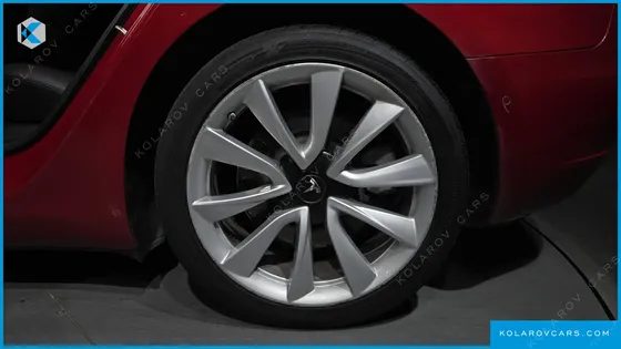 TESLA MODEL 3 LONG RANGE AWD
