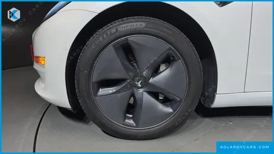 TESLA MODEL 3 STANDARD RANGE PLUE RWD