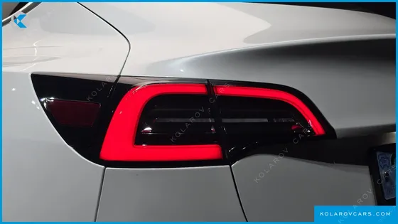 TESLA MODEL 3 STANDARD RANGE PLUE RWD