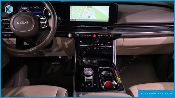 KIA CARNIVAL 9-SEATER HI-LIMOUSINE
