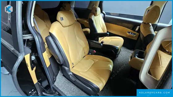 KIA CARNIVAL 9-SEATER PRESTIGE