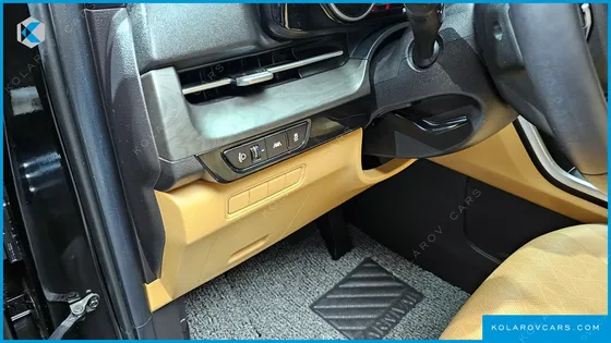 KIA CARNIVAL 9-SEATER PRESTIGE