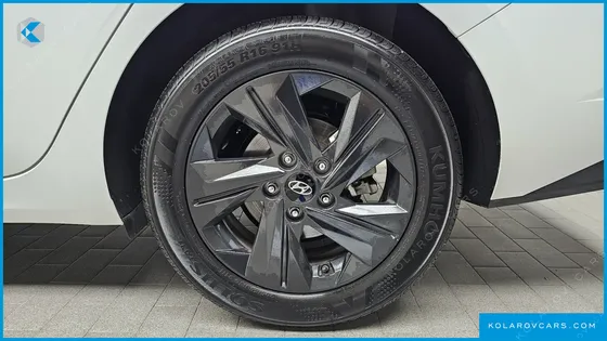 HYUNDAI ELANTRA (AVANTE) 1.6