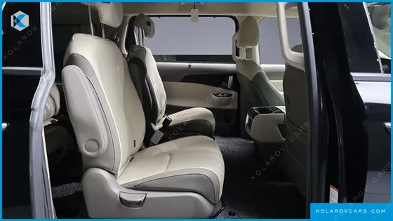 KIA CARNIVAL 9-SEATER NOBLESSE
