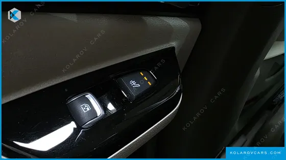 KIA CARNIVAL 9-SEATER NOBLESSE