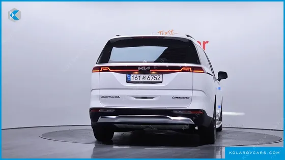 KIA CARNIVAL 7-SEATER NOBLESSE