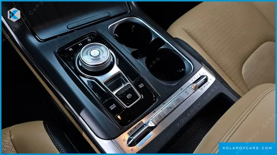 KIA CARNIVAL 7-SEATER NOBLESSE