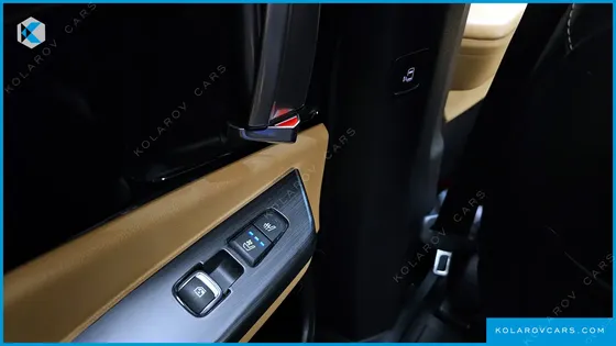 KIA CARNIVAL 7-SEATER NOBLESSE