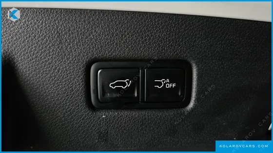 KIA CARNIVAL 7-SEATER NOBLESSE