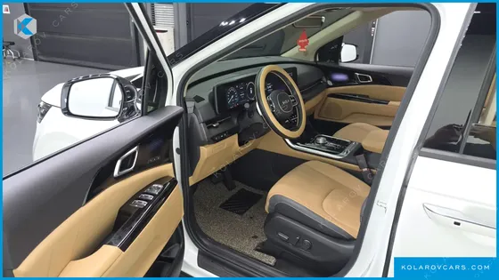 KIA CARNIVAL GASOLINE 9-SEATER SIGNATURE