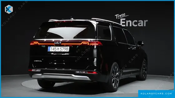 KIA CARNIVAL 9-SEATER SIGNATURE
