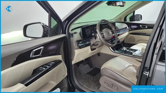 KIA CARNIVAL GASOLINE 9-SEATER HI-LIMOUSINE