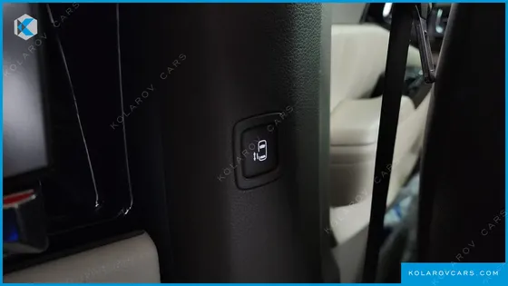 KIA CARNIVAL GASOLINE 9-SEATER HI-LIMOUSINE