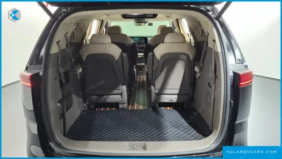 KIA CARNIVAL GASOLINE 9-SEATER HI-LIMOUSINE