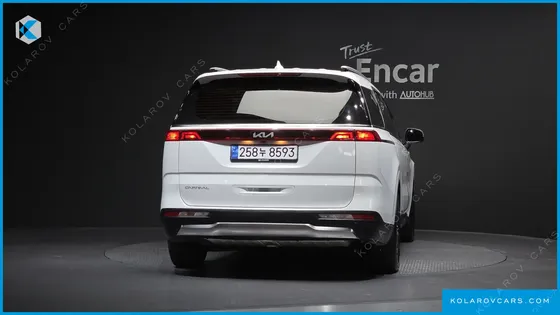 KIA CARNIVAL 9-SEATER NOBLESSE
