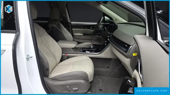 KIA CARNIVAL GASOLINE 9-SEATER HI-LIMOUSINE