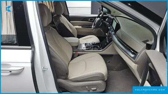 KIA CARNIVAL 9-SEATER HI-LIMOUSINE