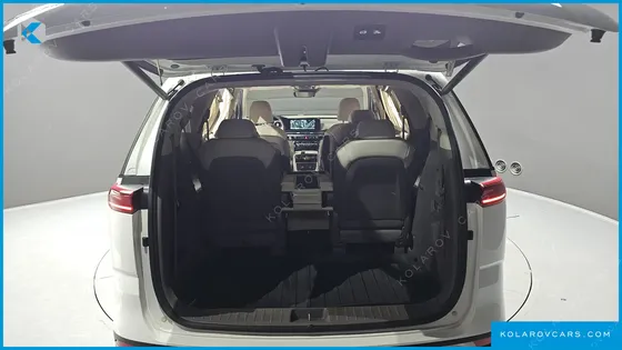 KIA CARNIVAL 9-SEATER HI-LIMOUSINE