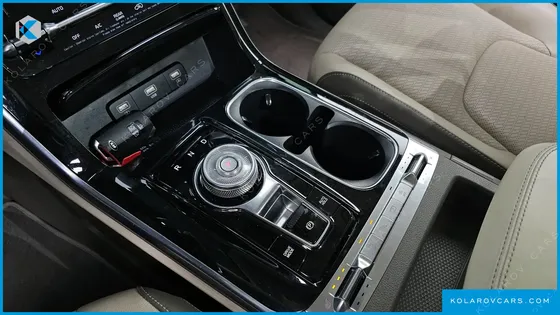 KIA CARNIVAL 9-SEATER SIGNATURE
