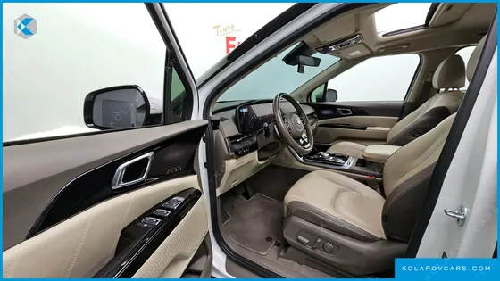 KIA CARNIVAL 9-SEATER SIGNATURE