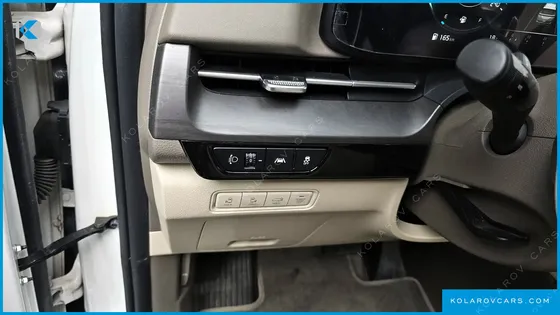KIA CARNIVAL 9-SEATER SIGNATURE
