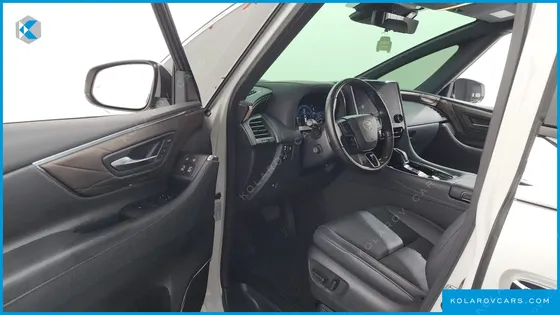TOYOTA ALPHARD 2.5 HEV EXECUTIVE AWD