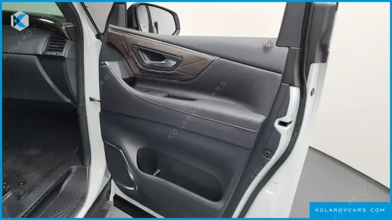 TOYOTA ALPHARD 2.5 HEV EXECUTIVE AWD