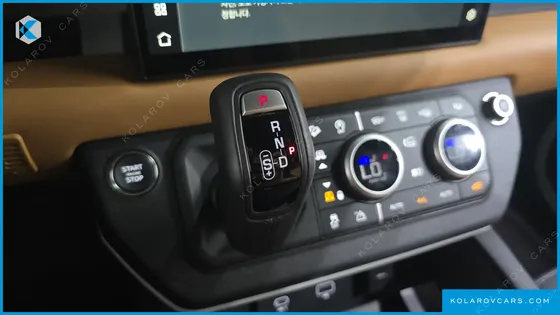 LAND ROVER DEFENDER 110 D300 X-DYNAMIC HSE