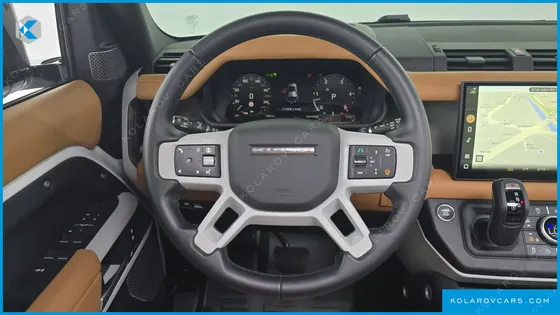 LAND ROVER DEFENDER 110 D300 X-DYNAMIC HSE