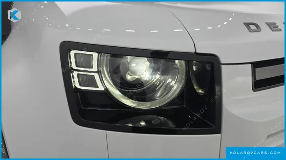 LAND ROVER DEFENDER 110 D300 X-DYNAMIC HSE