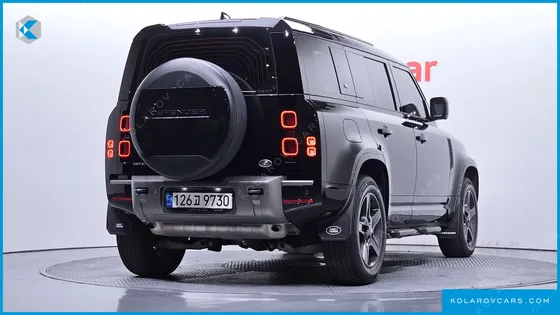 LAND ROVER DEFENDER 110 P300 X-DYNAMIC SE