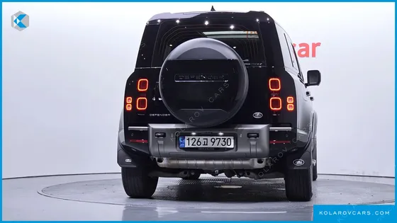 LAND ROVER DEFENDER 110 P300 X-DYNAMIC SE