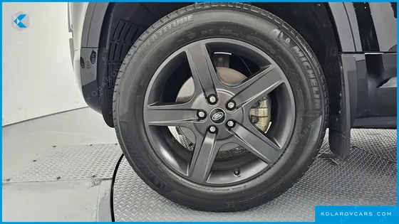 LAND ROVER DEFENDER 110 P300 X-DYNAMIC SE