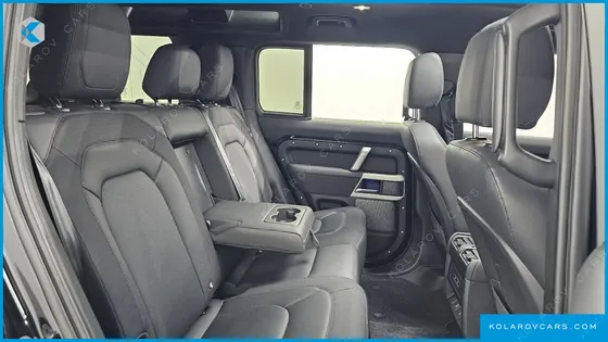 LAND ROVER DEFENDER 110 P300 X-DYNAMIC SE