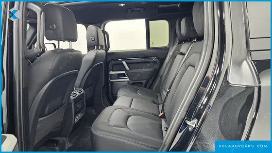 LAND ROVER DEFENDER 110 P300 X-DYNAMIC SE