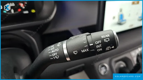 LAND ROVER DEFENDER 110 P300 X-DYNAMIC SE
