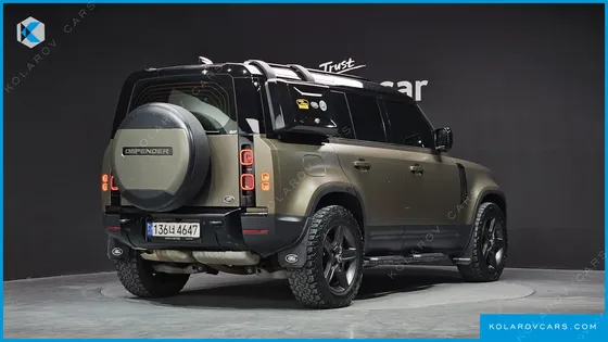 LAND ROVER DEFENDER 110 D300 HSE