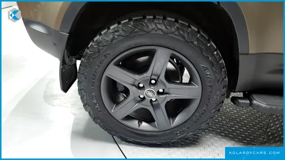 LAND ROVER DEFENDER 110 D300 HSE