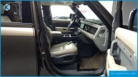 LAND ROVER DEFENDER 110 D300 HSE