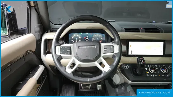 LAND ROVER DEFENDER 110 D300 HSE