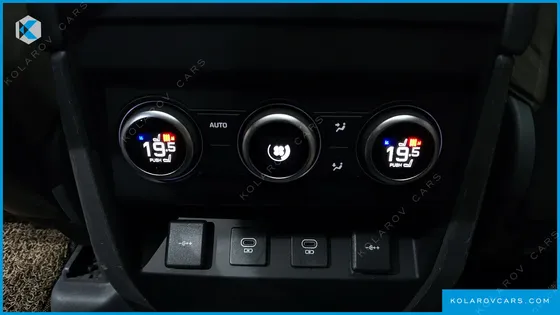 LAND ROVER DEFENDER 110 D300 HSE