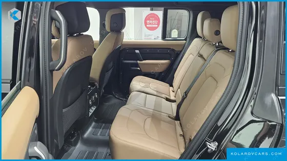 LAND ROVER DEFENDER 110 D300 X-DYNAMIC HSE