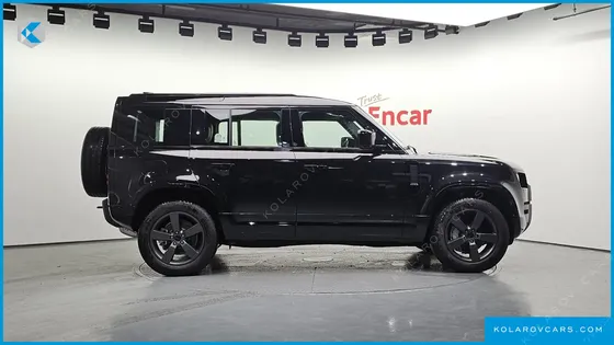 LAND ROVER DEFENDER 110 D300 X-DYNAMIC HSE