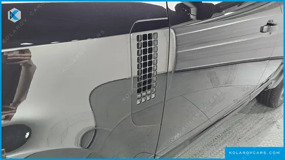 LAND ROVER DEFENDER 110 D300 X-DYNAMIC HSE