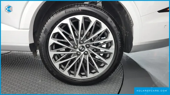 HYUNDAI PALISADE GASOLINE 2.5T 4WD 9-SEATER