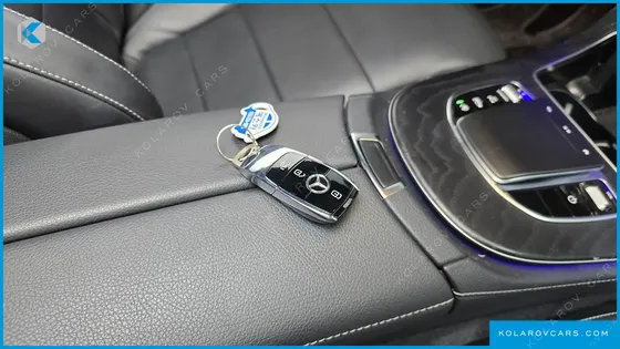 MERCEDES E-CLASS E220D 4MATIC AMG LINE